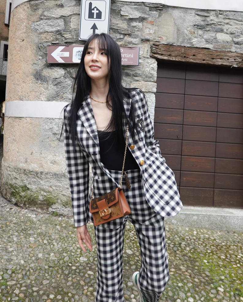 27위 [레드벨벳 아이린] LOUIS VUITTON 루이비통 도핀 다프네 핸드백 (미니&스몰)