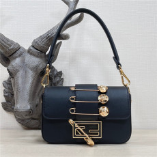 FENDI 펜디&베르사체 콜라보 숄더백 F350105