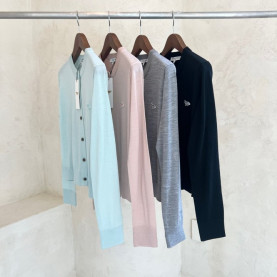 ●9월 판매 11위● MAISON KITSUNE 메종키츠네 토널 베이비폭스 패치 레귤러 가디건