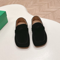 BOTTEGA VENETA 보테가베네타 여성용 로퍼 V82213 2COLOR
