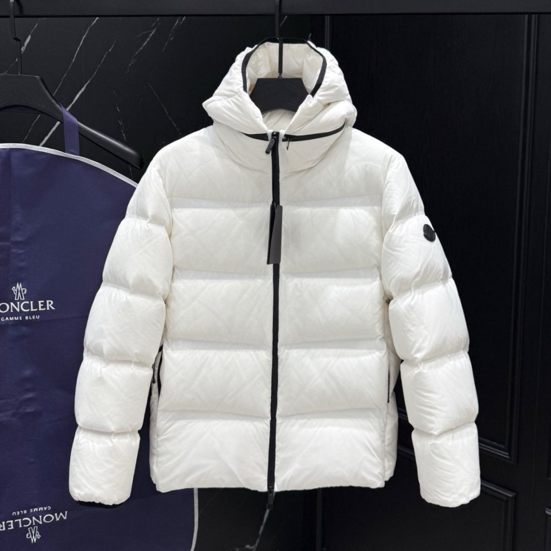 MONCLER 몽클레어 마삭 다운 패딩 2COLOR