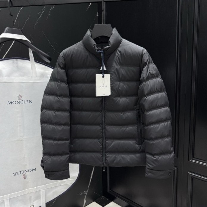 MONCLER 몽클레어 로고 다운 패딩 자켓