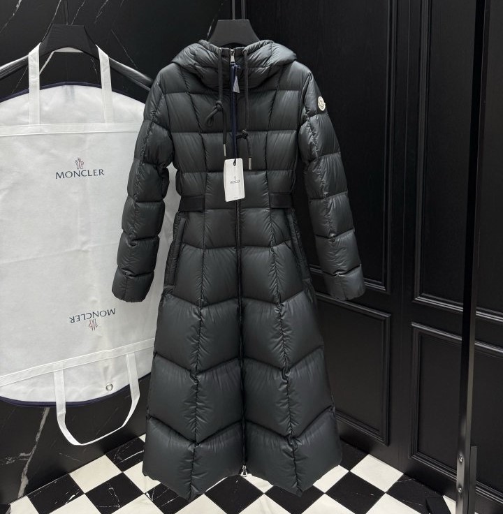 ●12월 판매 9위●  MONCLER 몽클레어 여성 파우콘 롱 다운 패딩