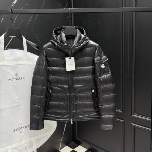 MONCLER 몽클레어 바디 다운 패딩 자켓 2COLOR