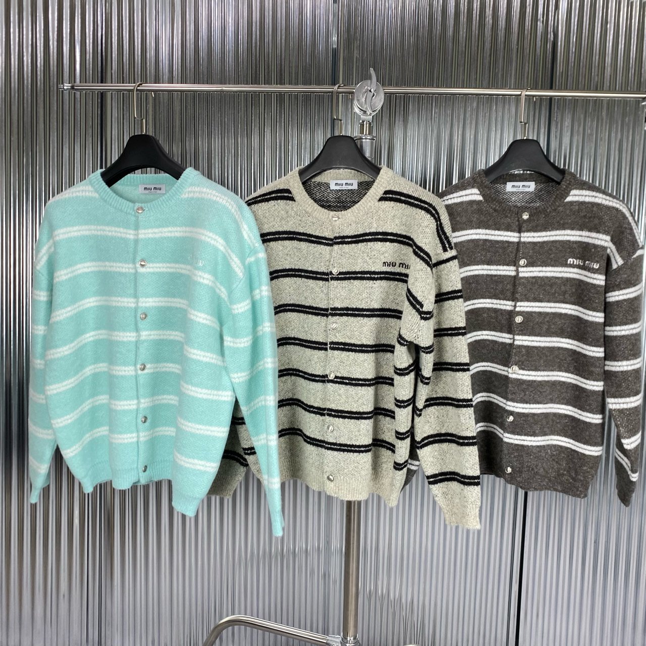 MIUMIU 미우미우 크루넥 가디건