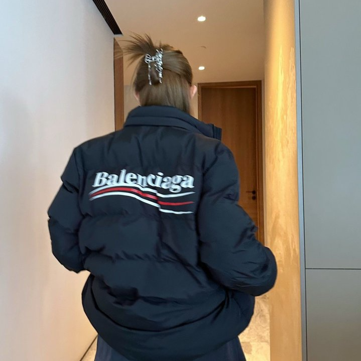BALENCIAGA 발렌시아가 폴리티컬 캠페인 다운 패딩 　
