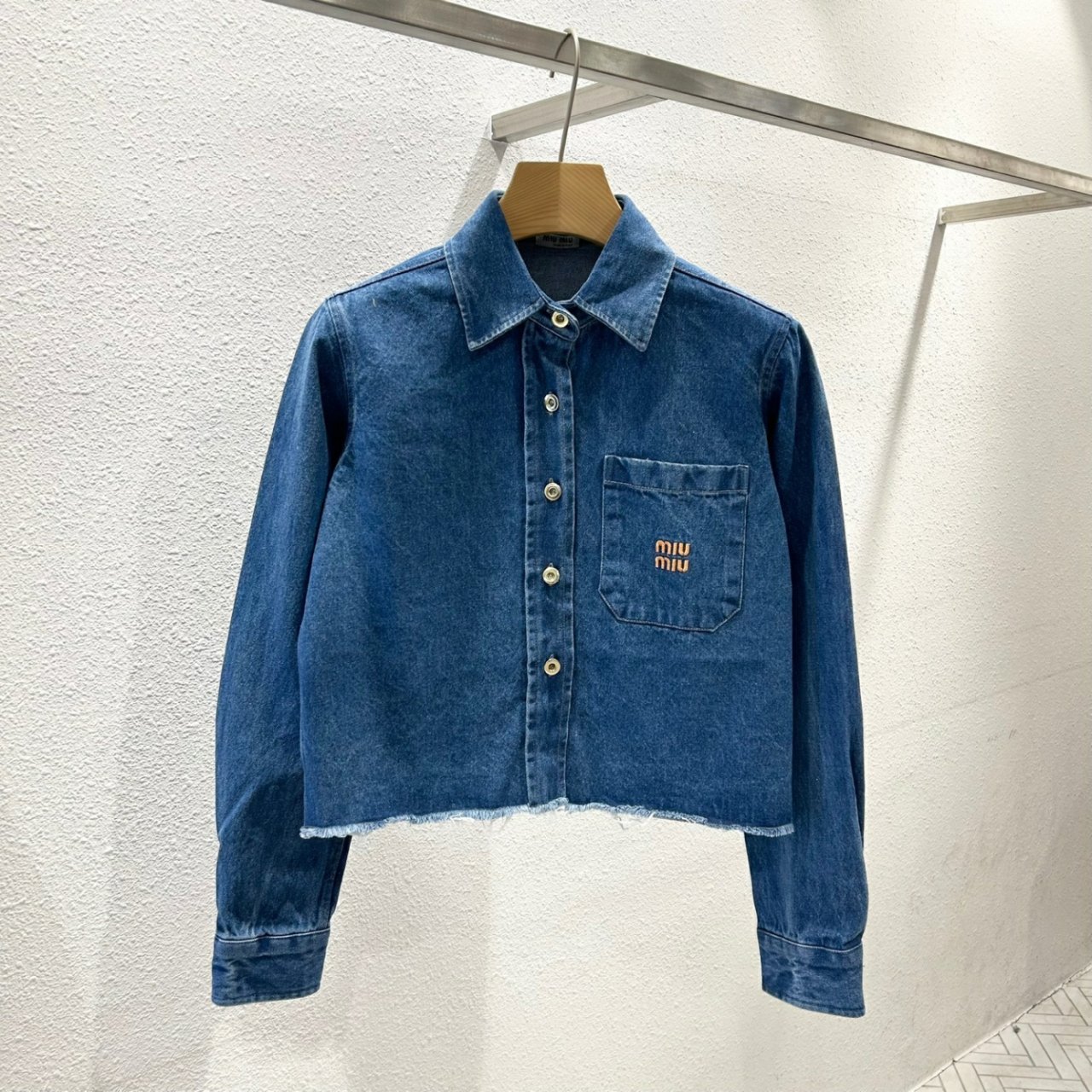 MIUMIU 미우미우 여성 크롭 데님 자켓