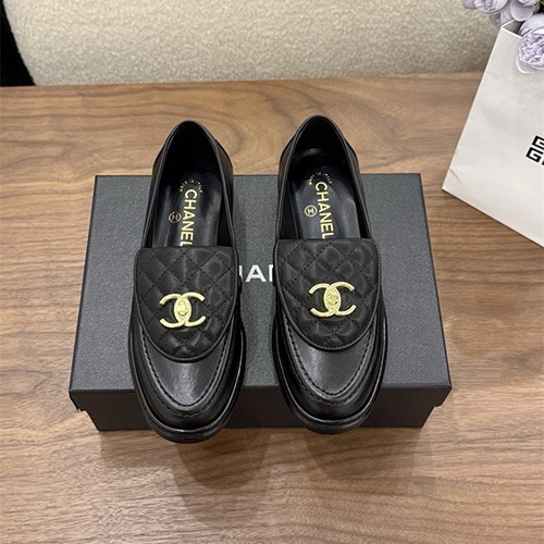 CHANEL 샤넬 여성용 로퍼 C72266