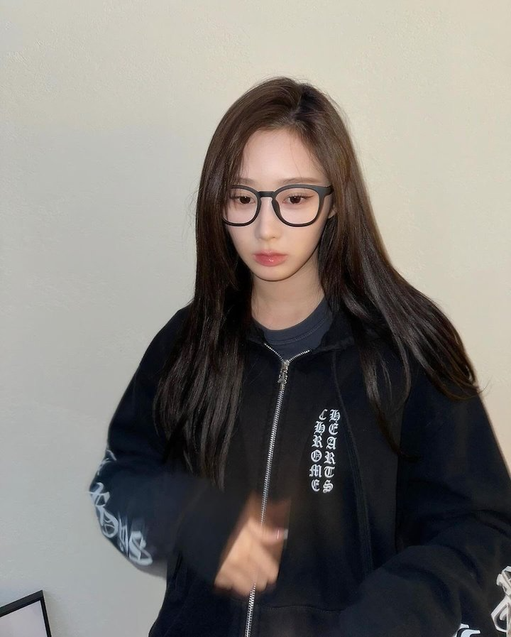 CHROME HEARTS 크롬하츠 버티컬 로고 후드집업 2COLOR