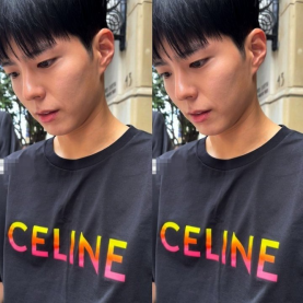 CELINE 셀린느 컬러영문로고 반팔 2COLOR